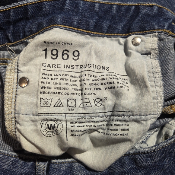 GAP Women's Flare Jeans in Classic Blue - Picture 5 of 8